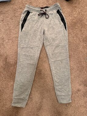 American Eagle Outfitters Men's Light Gray Jogger Sweatpants with Zip Pockets
